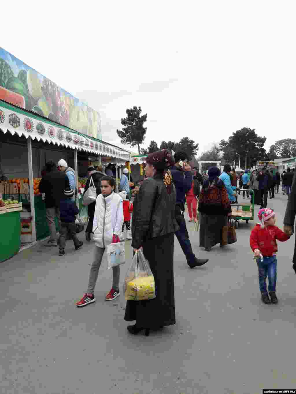 Aşgabadyň &quot;Teke bazary&quot;