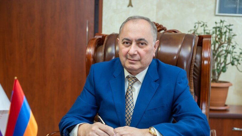 Группа депутатов ходатайствует об изменении меры пресечения в отношении Армена Чарчяна