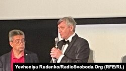 Сергій Лозниця під час Міжнародного кінофестивалю. Франція, Канни, 12 липня 2021 року
