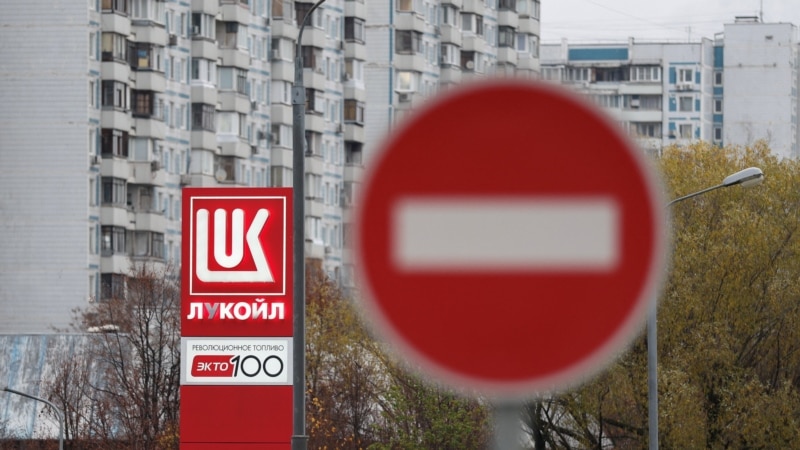 В Москве и Подмосковье  начали вводить ограничения на продажу топлива