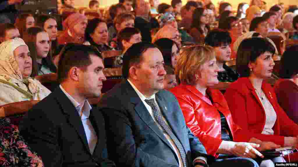 "Агыйдел" ансамбле чыгышын Татарстанның мәдәният министры Айрат Сибагатуллин да карады