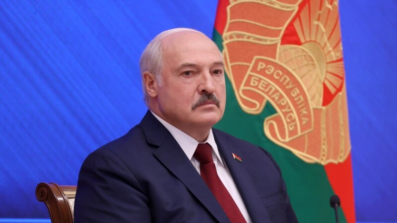 Çfarë po bën Lukashenka me migrantë dhe si mund t'i përgjigjet BE-ja?