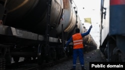 Հայաստան է ժամանում Ադրբեջանից նավթամթերք տեղափոխող հերթական շարժակազմը, արխիվ 