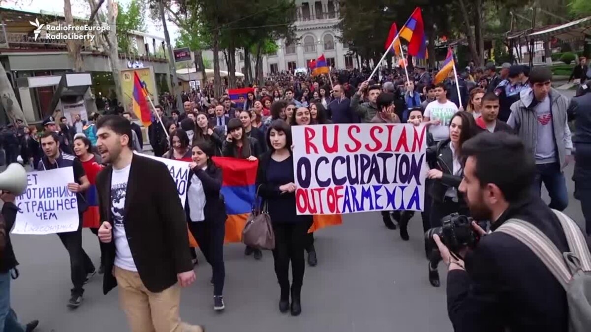 Armenians Protest Against Russian Arms Sales To Azerbaijan