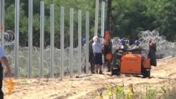 Hungarian Army Hard At Work On Border Fence