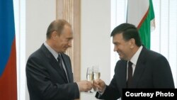 Ресей президенті Владимир Путин мен Өзбекстан президенті Шавкат Мирзияев