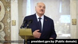 Аляксандар Лукашэнка ў царкве вёскі Аколіца 7 студзеня 2025 году