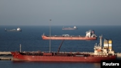 Agenția Internațională pentru Energie transmite că traficul prin Strâmtoarea Ormuz s-a prăbușit la sub 10% din volumul de dinaintea izbucnirii războiului din Orientul Mijlociu.