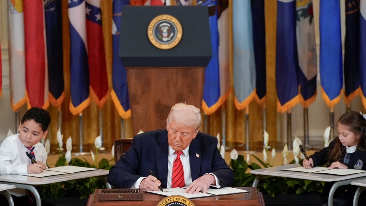 ტრამპმა ხელი მოაწერა ბრძანებულებას განათლების დეპარტამენტის ლიკვიდაციის დაწყების შესახებ