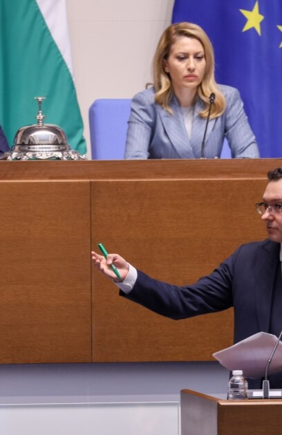 Вътрешният министър Даниел Митов обвини организаторите на многохилядния протест в