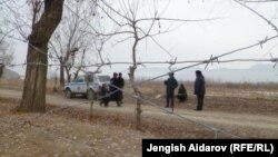 Сох менен чек арадагы Чарбак айылы, Баткен.
