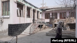 Ошто миңден ашуун турак жай, короо, тосмо буздурулган.