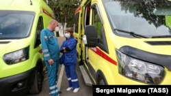 Співробітники швидкої допомоги в Сімферополі, ілюстративне фото