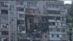 У Києві стався вибух у житловому будинку. Відео з місця подій