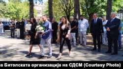 Delegacija SDSM-a koju je predvodio Metodije Kunovski odala je počast ruskom konzulu Aleksandru A. Rostkovskom