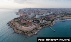 Pogled iz zraka prikazuje kaspijski lučki grad Aktau, 29. jula 2021.