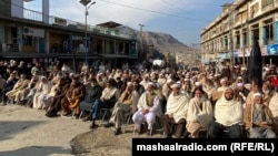 په لواړګي کې خلک د مظاهرې په مهال