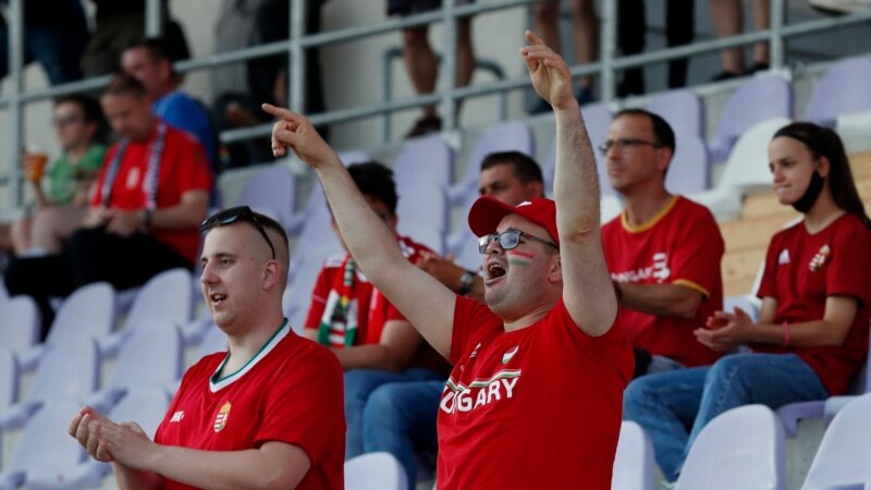 UEFA ndëshkon Hungarinë për sjelljen e tifozëve