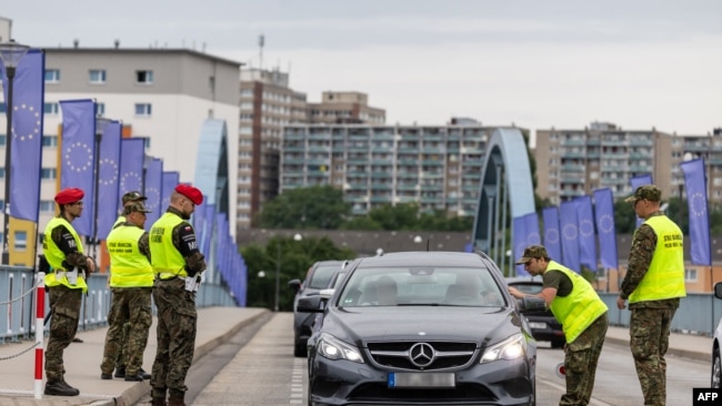 Kontrollet në pikën kufitare mes Polonisë dhe Gjermanisë, Slubice, 7 korrik 2025.