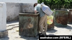 Türkmenistanda öýsüzlere agyr gyşyň garaşýandygy aýdylýar.