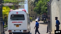 სასწრაფო დახმარების ავტომანქანა შრი-ლანკის ქალაქ გალეს საავადმყოფოსთან, სადაც ადგილობრივი ხელისუფლების თანახმად, 4 მარტს გადაიყვანეს ჩაძირული ირანული სამხედრო გემის ეკიპაჟის გადარჩენილი წევრები