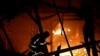 Рятувальники гасять пожежу у Києві, що виникла внаслідок російської повітряної атаки