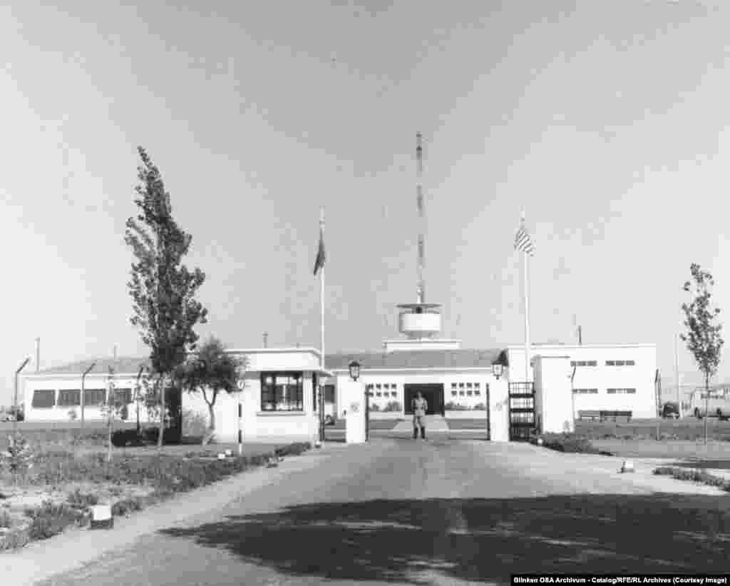 Radio Free Europe’s main transmitting station at Gloria, near Lisbon, Portugal.RFE and Radio Liberty used powerful short-wave transmitters in Germany, Spain, and Portugal that could “bounce” signals off the atmosphere to reach target countries in Eastern Europe and the USSR. Radio Liberty operated a transmission facility in Taiwan that directed broadcasts into deepest Siberia.