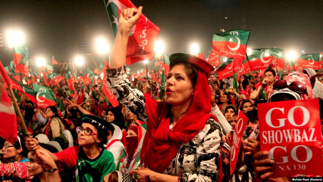 Skup pristalica opozicionara Imrana Khana u Lahoeu, Pakistan.