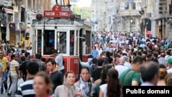 Illýustrasiýa suraty. Türkiýe. Stambul. Taksim meýdany.