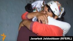 "Өгөйлөнгөн келиндер" фильминен бир көрүнүш. 