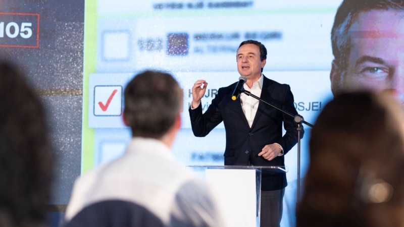 Shpenzimet qeveritare para zgjedhjeve nxisin debat për blerje votash