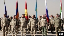 Kazakhstan -- Presidents Nursultan Nazarbaev, Dmitry Medvedev, Emomali Rakhmon, Kurmanbek Bakiev and Serzh Sarkisian at the Matybulak firing range, 16Oct2009