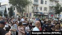 აქციის ორგანიზატორია მოძრაობა "საზოგადოებრივი მაუწყებელი ხალხს". 