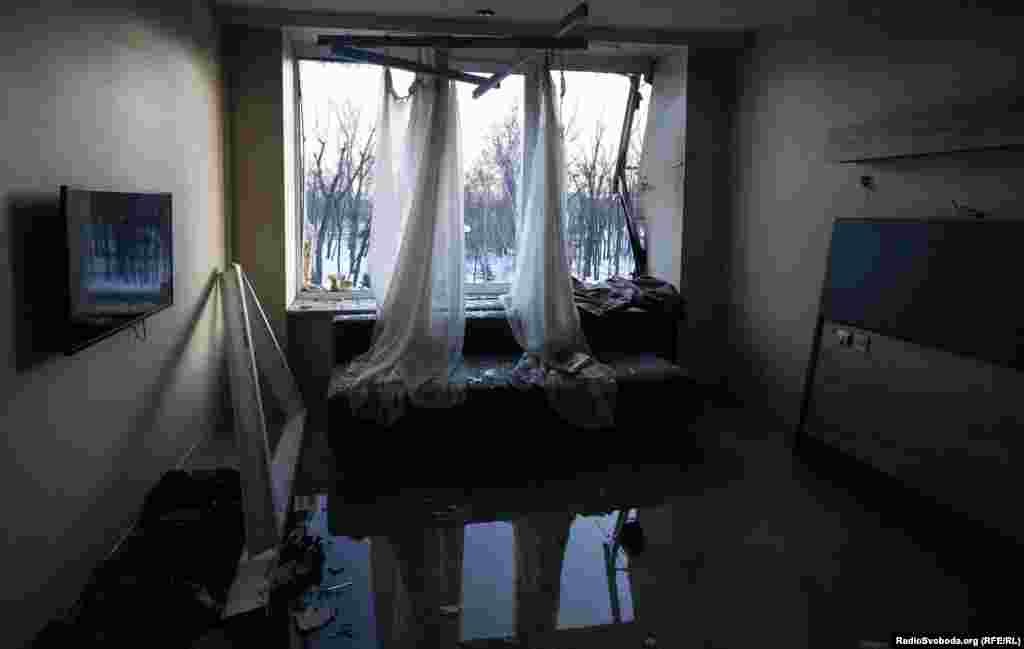 Наслідки удару в одній з палат клініки