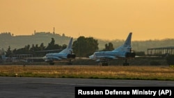 Bombardiere rusești Tu-22M3 la baza aeriană Khmeimim, operată de Rusia, în vestul Siriei. (fotografie de arhivă)