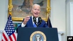 Președintele Joe Biden vorbind despre inteligența artificială la Casa Albă, în Roosevelt Room, 21 iulie 2023