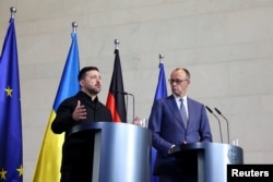 Канцлер Німеччини Фрідріх Мерц та президент України Володимир Зеленський на пресконференції в Офісі канцлера в Берліні, Німеччина, 14 квітня 2026 року