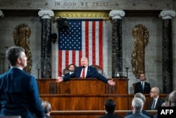 Президент США Дональд Трамп виголошує ключову щорічну промову перед конгресменами. 24 лютого 2026 року