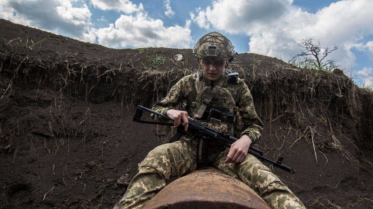 Сили оборони звільнили території під Красногорівкою на Донеччині – Тарнавський