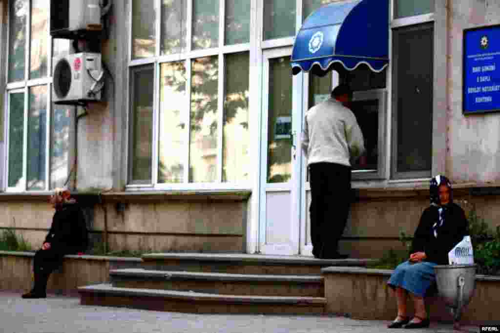 Milyonçu şəhərin yoxsulları #26