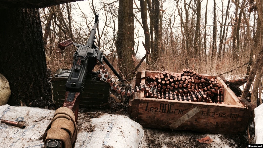 Російські гібридні сили впродовж доби 14 січня 10 разів обстріляли на Донбасі позиції Збройних сил України, вказують українські військові