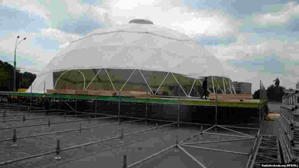 Ukraine -- Preparations for Euro-2012 in Kharkiv, 30May2012 (photo by O. Ovchynnykov)