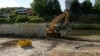 RAdsovi na izgradnji novih mostova na reci Ibar između Južne i Severne Mitorvice, 1. jul 2025.