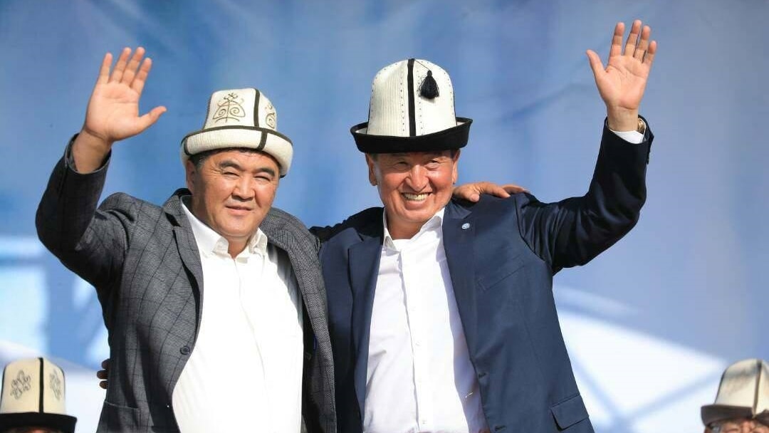 Ескі және егде жастағы порно жұлдыздардың фотосуреттері