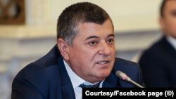 Supărat pe liberali, Emanoil Savin va trece la Pro România