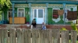 Moldova: Amalgamation in Moldova, people from the village of Sîrma, countryside