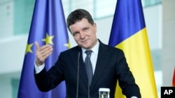 Președintele Nicușor Dan în timpul unei conferințe de presă.