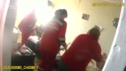 На плач дітей у зачиненій квартирі в Черкасах зреагували – допомоги потребувала матір (відео)