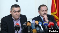 Armenia - Dashnaktsutyun leaders Armen Rustamian (L) and Aghvan Vartnian give a news conference in Yerevan, 15Feb2017.