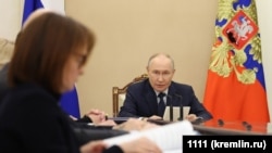 Путин, совещание по экономическим вопросам